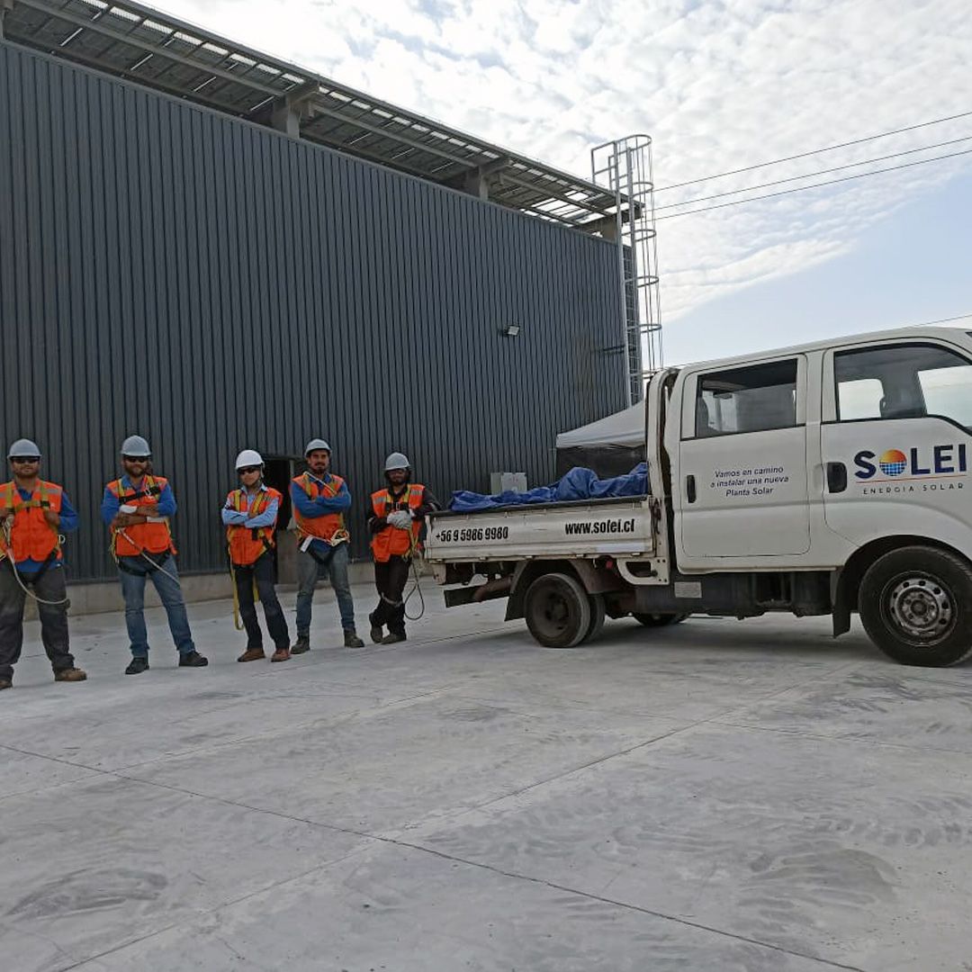 Sistema fotovoltaico industrial instalado por SOLEI